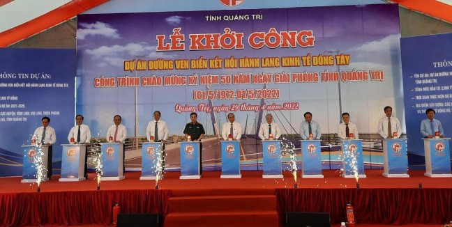 Chủ tịch nước Nguyễn Xuân Phúc dự lễ khởi công tuyến đường ven biển kết nối hành lang kinh tế Đông Tây Quảng Trị