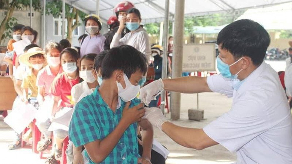 Huyện Bố Trạch triển khai tiêm vắc-xin phòng Covid-19 cho trẻ 5-11 tuổi