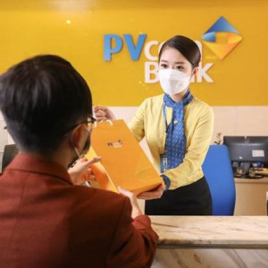 PVcomBank được vinh danh trong Top 500 Doanh nghiệp tăng trưởng nhanh nhất Việt Nam 2022