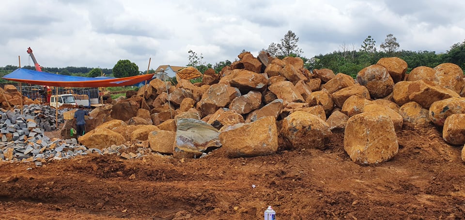 Khai thác đá trái phép ở xã Nhân Đạo, huyện Đắk R'lấp.