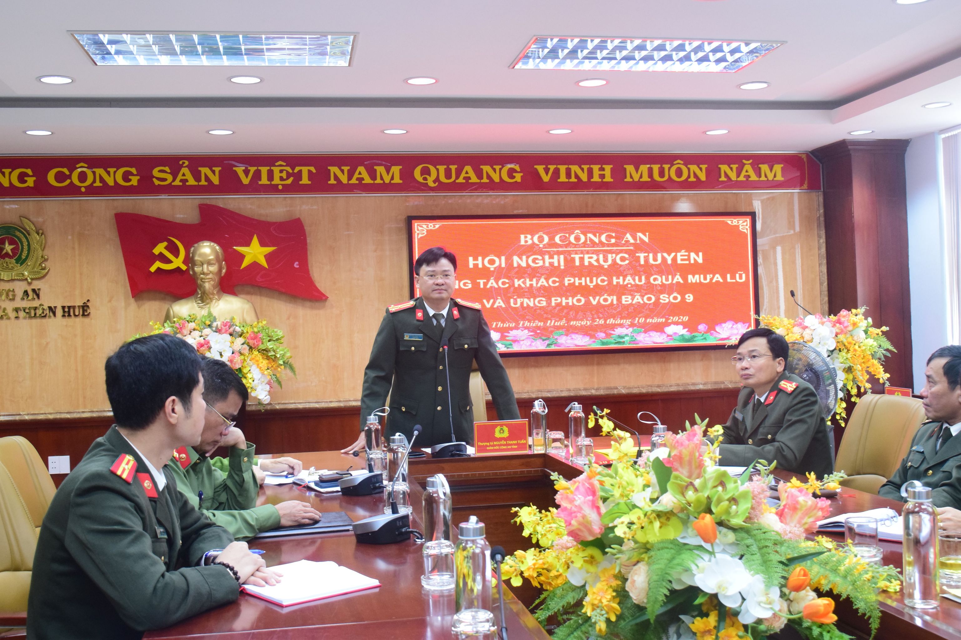 Công an tỉnh Thừa Thiên - Huế ứng phó với bão số 9.