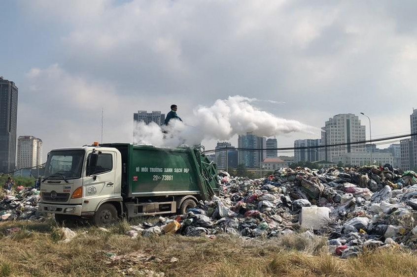Ô nhiễm nước, không khí, rác thải sinh hoạt đang bủa vây Hà Nội, TP.HCM