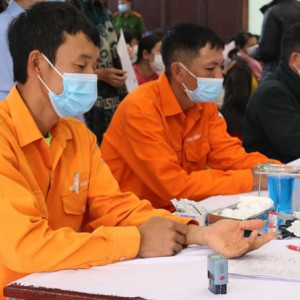 PC Đắk Nông: Cán bộ, công nhân viên tích cực tham gia “Tuần lễ hồng EVN” 
