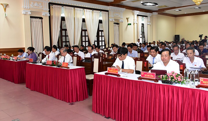 Đại biểu tham gia kỳ họp lần thứ tư HĐND tỉnh Thừa Thiên- Huế khóa VIII, nhiệm kỳ 2021- 2026.