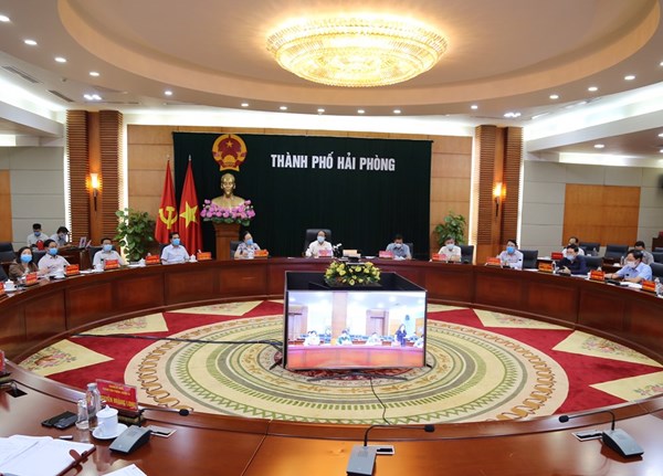 Ban thường vụ Thành ủy Hải Phòng họp khẩn trực tuyến về công tác phòng, chống dịch COVID-19 .