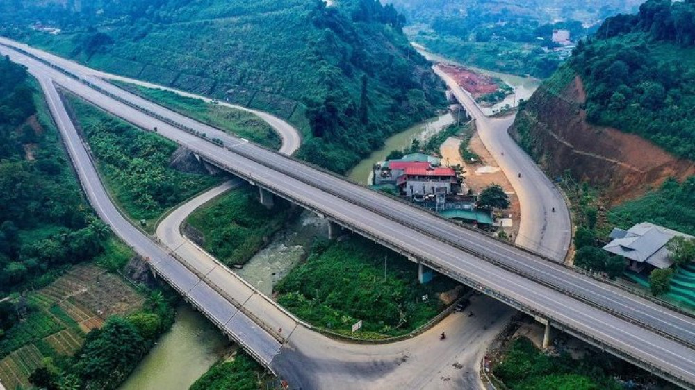 Gần 14.000 tỷ đồng mở rộng hai tuyến cao tốc, bất động sản Cao Phong hưởng lợi