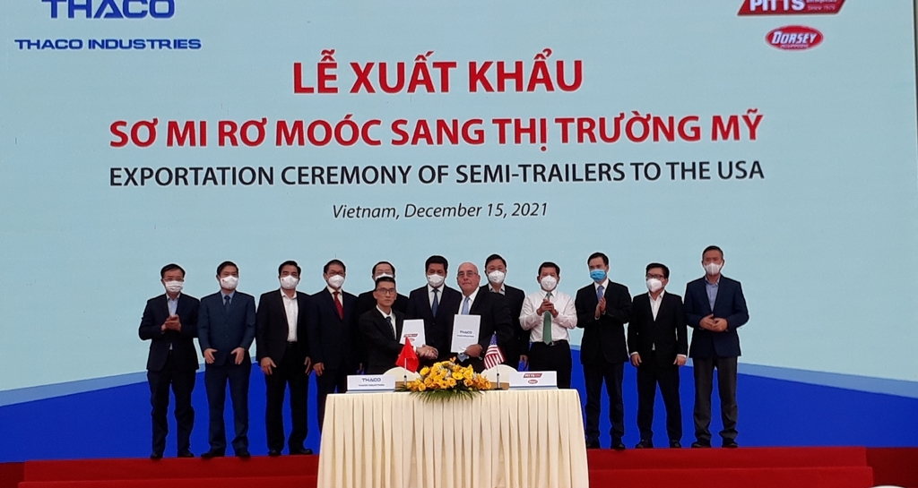 Lãnh đạo các Bộ, ngành, tỉnh Quảng Nam, Quảng Ngãi chứng kiến THACO Industries và PITTS Enterprises chính thức ký kết Thỏa thuận độc quyền phân phối sơ mi rơ moóc tại thị trường Mỹ.