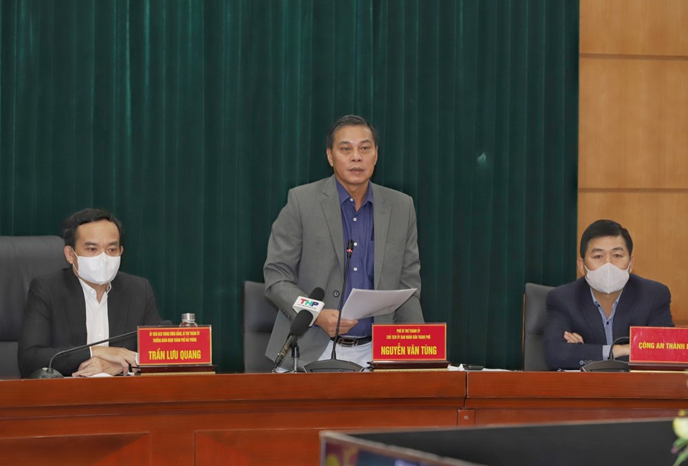 Chủ tịch UBND TP. Hải Phòng Nguyễn Văn Tùng tại cuộc họp trực tuyến triển khai công tác phòng, chống dịch Covid-19. 