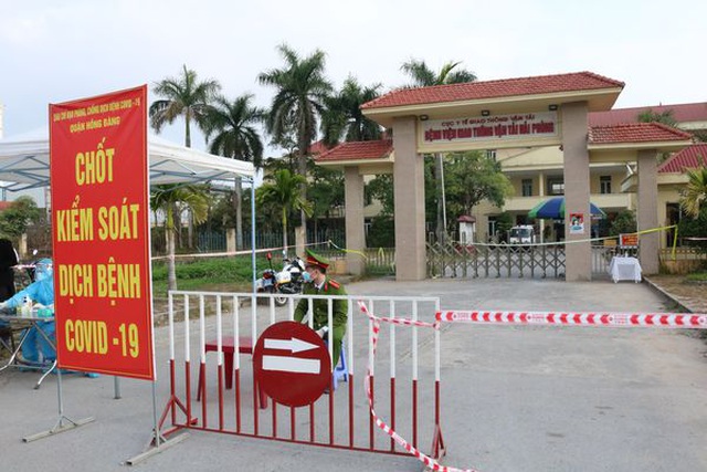 Phong tỏa Bệnh viện GTVT.