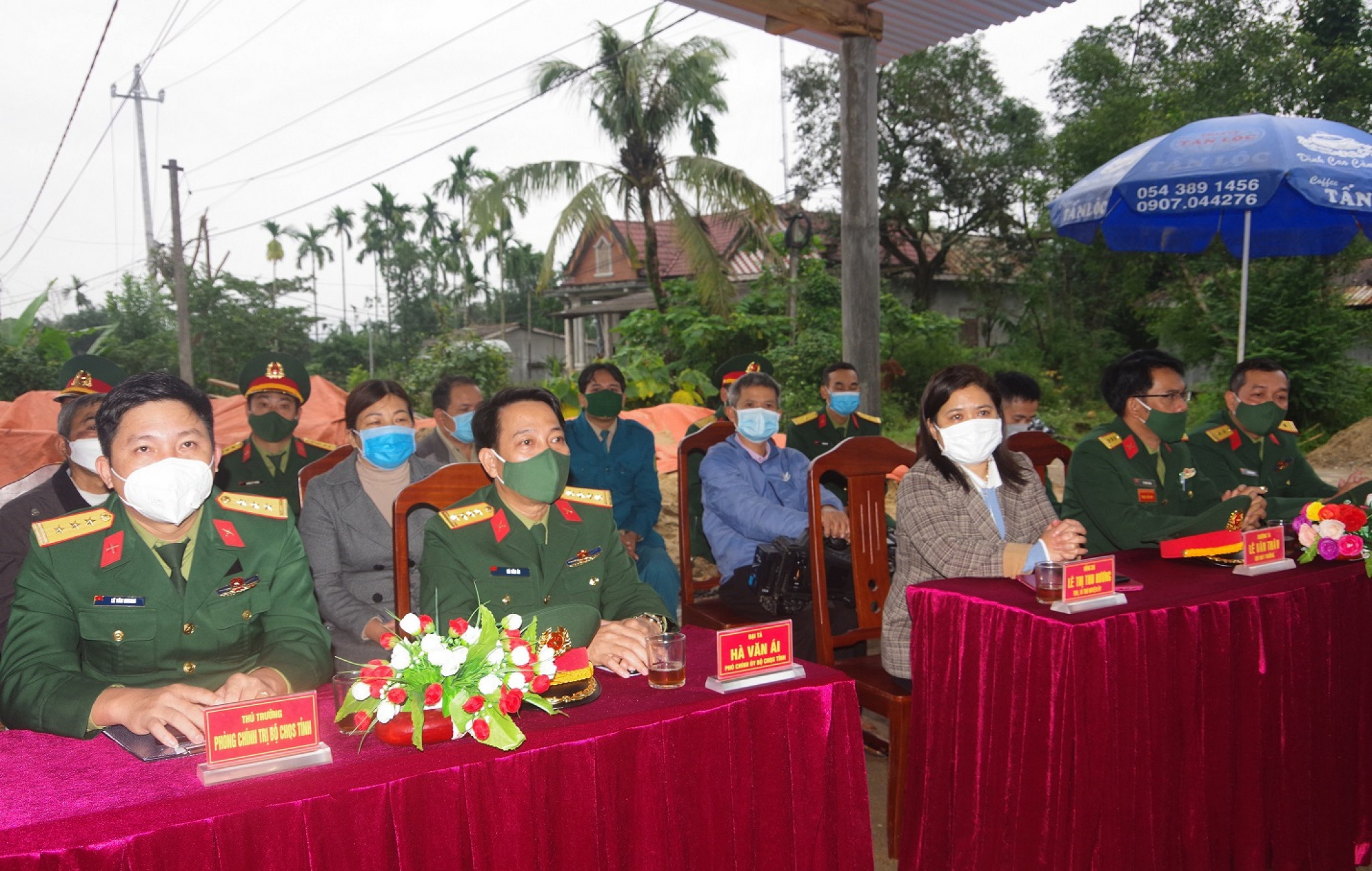 Lễ bàn giao “Nhà đồng đội” tặng gia đình đồng chí Thiếu tá Trần Trường Sinh.