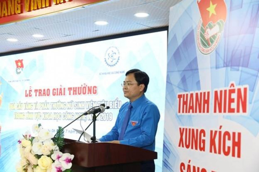 Ông Nguyễn Anh Tuấn, Bí thư Thường trực T.Ư Đoàn phát biểu tại Lễ trao giải