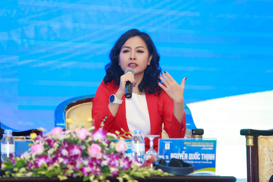 Bà Trần Uyên Phương, Phó Tổng Giám đốc Tập đoàn Tân Hiệp Phát vinh dự được đồng hành cùng giải thưởng Quả Cầu Vàng trong suốt 9 năm qua