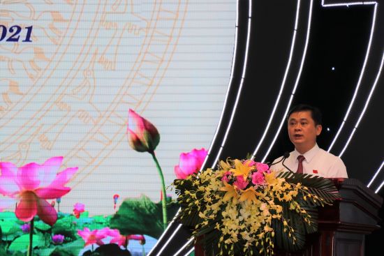 Chủ tịch HĐND tỉnh Thái Thanh Quý phát biểu khai mạc kỳ họp.
