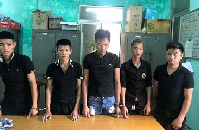 Nhóm đối tượng chuyên trộm cắp cây cảnh bị Công an thị xã Quảng Yên bắt giữ