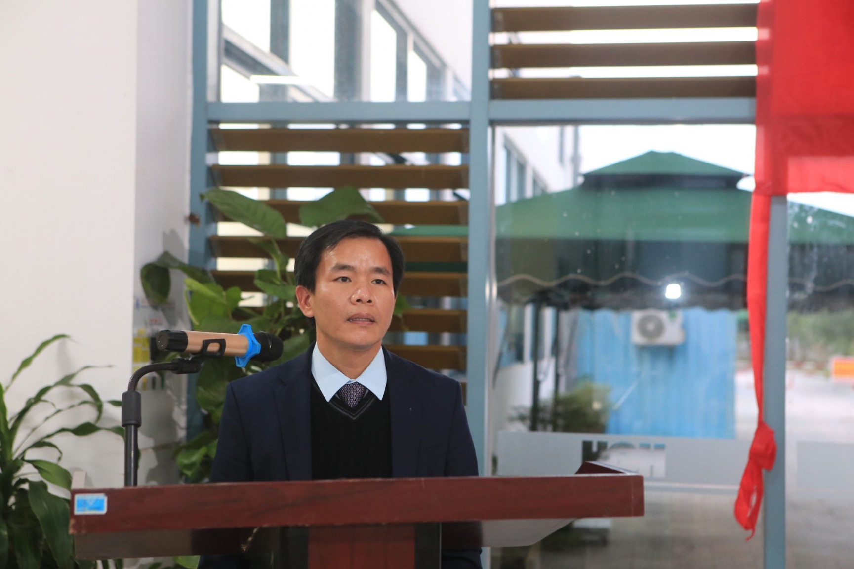 Ông Nguyễn Văn Phương, Chủ tịch UBND tỉnh Thừa Thiên - Huế tham dự và phát biểu tại buổi lễ.