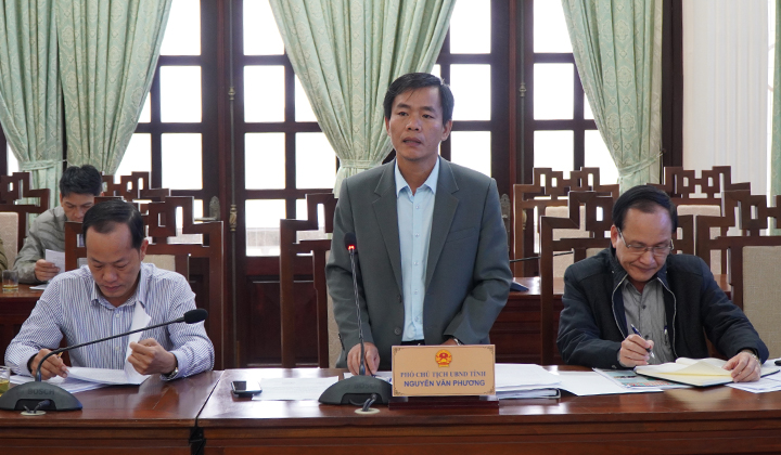 Phó Chủ tịch UBND tỉnh Thừa Thiên - Huế Nguyễn Văn Phương phát biểu tại buổi làm việc.