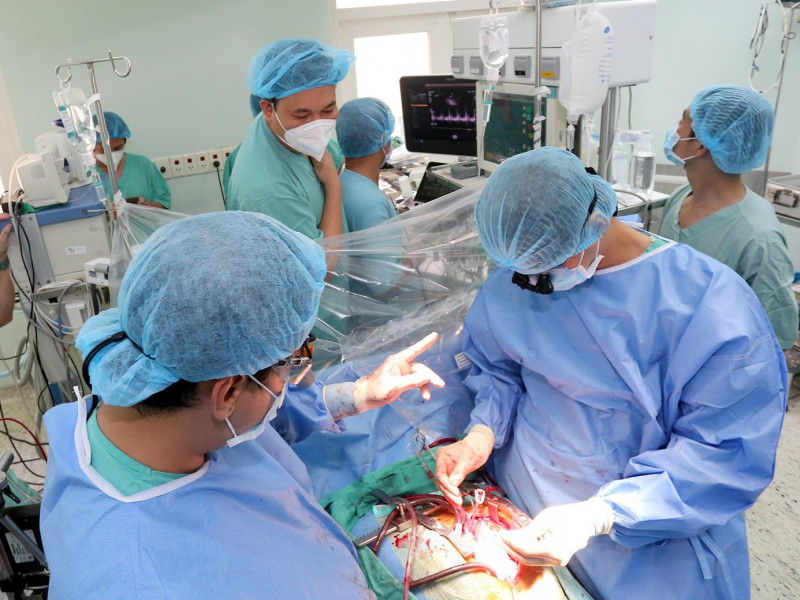 Bệnh viện Trung ương Huế xác lập hai kỷ lục mới về ghép tim