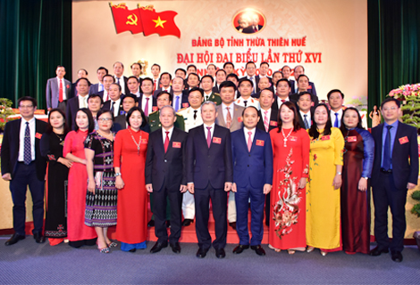 Ban Chấp hành Đảng bộ tỉnh Thừa Thiên - Huế khóa 16 gồm 50 đồng chí.