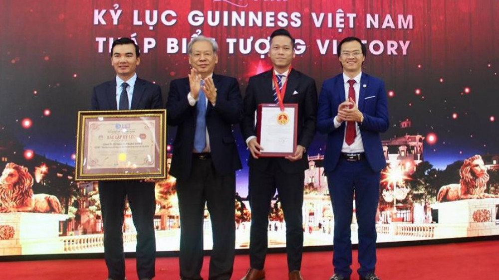 Danko Group đón nhận Kỷ lục Việt Nam: Tháp biểu tượng ánh sáng cao nhất Việt Nam