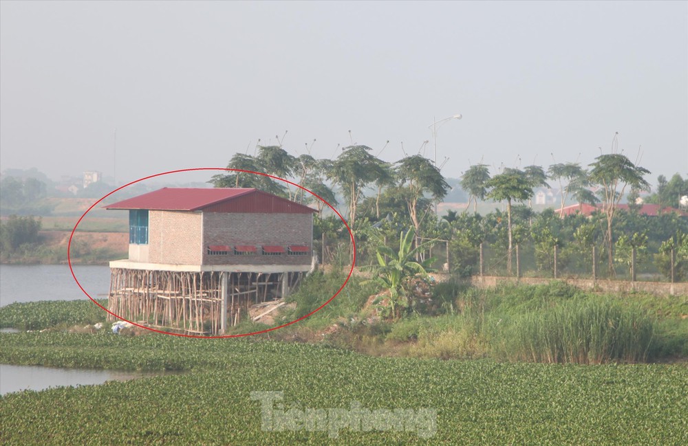 Ngôi nhà gây xôn xao của Giám đốc Sở GTVT tỉnh Bắc Giang Bùi Thế Sơn (Ảnh: Tiền Phong)