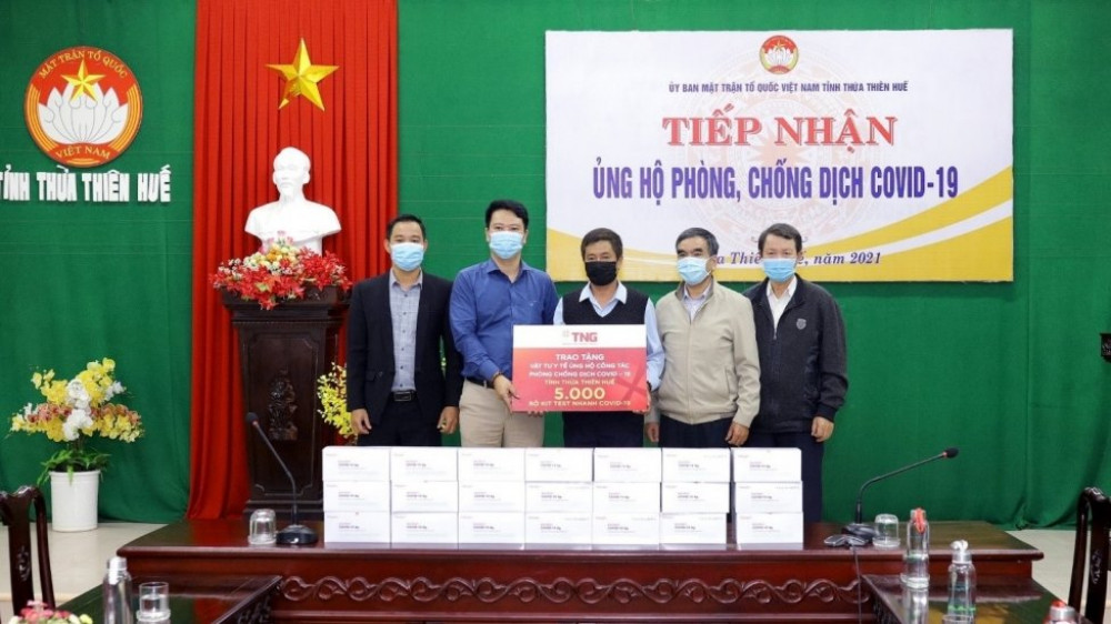 TNG Holdings Vietnam tặng 5.000 bộ xét nghiệm nhanh Covid-19 cho tỉnh Thừa Thiên - Huế
