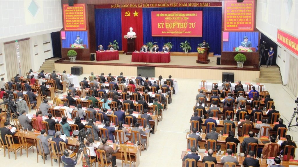 Quang cảnh kỳ họp thứ 4, HĐND tỉnh Quảng Nam khóa X.