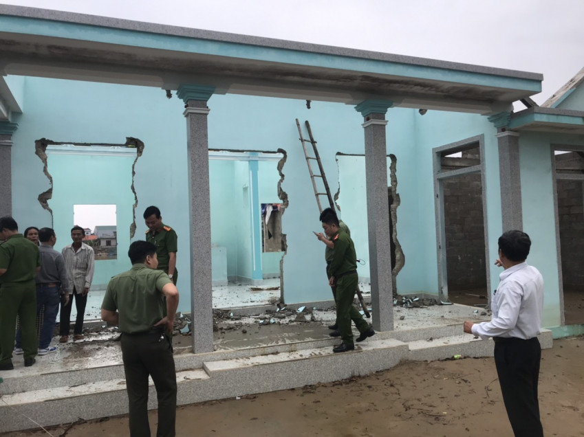 Trong thời gian vừa qua, Công an tỉnh Thừa Thiên - Huế đã thực hiện nhiều hoạt động để hỗ trợ nhân dân khắc phục khó khăn sau bão lũ.