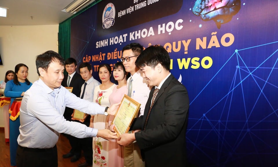 Bệnh viện Trung ương Huế nhận giải thưởng Platinum của Hội đột quỵ thế giới (WSO).