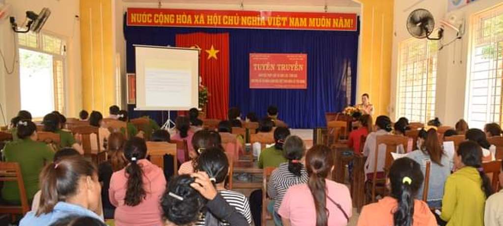 Tuyên truyền giáo dục pháp luật cho phụ nữ xã Trà Giang