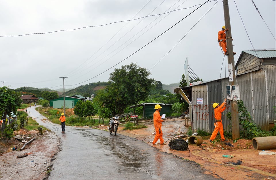 PC Đắk Nông vượt khó đưa các dự án cấp điện về nông thôn vùng sâu, vùng xa.