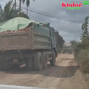 Đắk Lắk: Từng đoàn xe quá khổ, quá tải cày nát đường giao thông nông thôn