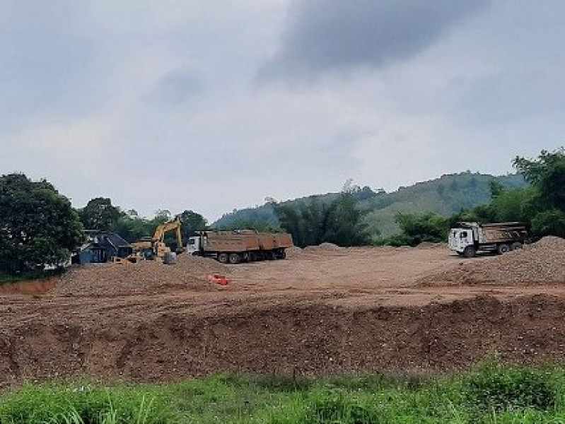 Chiếm đất nông nghiệp, đưa máy móc vào thi công dự án thủy điện Tràng Định 2