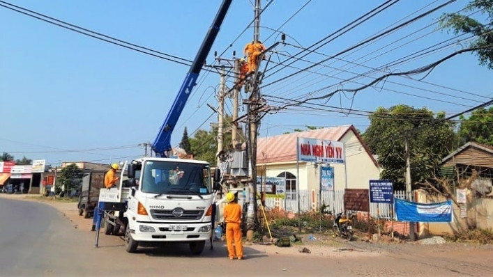 PC Đắk Nông tăng cường bảo trì bảo dưỡng hệ thống lưới điện trên địa bàn tỉnh.