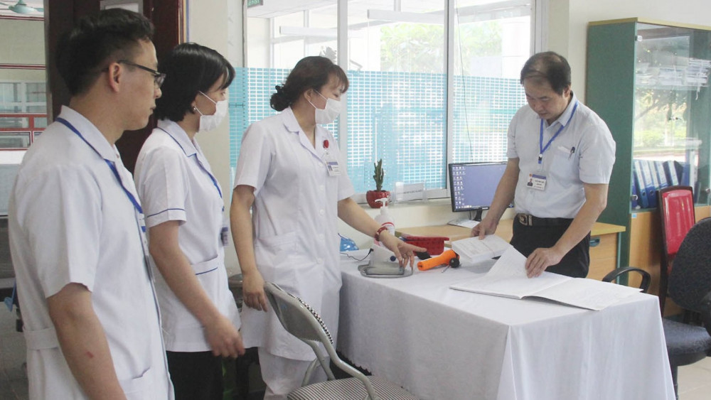 Hơn 150 cán bộ y tế Lào Cai được tập huấn xét nghiệm sàng lọc SARS-CoV-2 