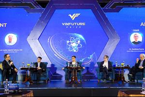 Nhà khoa học VinFuture lý giải vì sao AI không thể thông minh được như con người