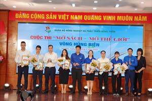 Mở sách - Mở thế giới