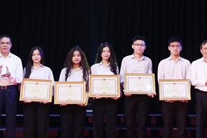 Hà Tĩnh vinh danh học sinh giỏi năm học 2023 - 2024