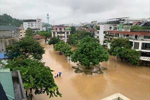 Lũ sông Hồng gây ngập lụt TP. Lào Cai