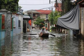 Nguy cơ ngập lụt do mưa lớn sẽ kéo dài, Hà Nội ban hành Công điện khẩn