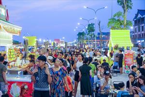 Phố đi bộ - Công viên Vũ Yên đón lượt khách “khủng” 100.000 người ngày khai trương