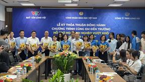 Hỗ trợ 1,56 tỷ đồng giúp học sinh nghèo vượt khó, viết tiếp ước mơ