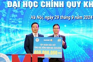 Quỹ học bổng “Bảo Việt - Niềm tin thắp sáng tương lai” đã trao gần 10 tỷ đồng trong 10 năm liên tiếp