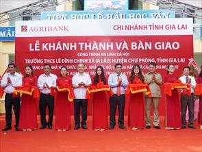 Agribank tiếp sức đồng hành cùng học sinh chào đón năm học mới