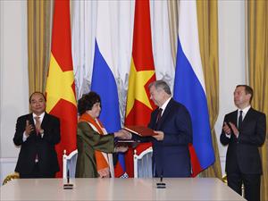 Tập đoàn TH ký kết thỏa thuận hợp tác với tỉnh Kaluga (Liên bang Nga)
