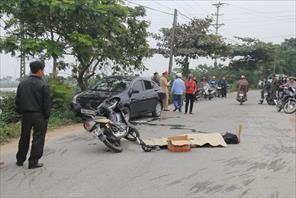 Nam sinh viên bị xe ô tô tông tử vong khi cố tình tăng ga vượt xe tải