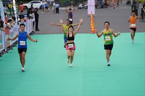 300 vận động viên người khuyết tật tham gia sự kiện chạy bộ tại Quảng Nam