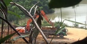 Doanh nghiệp ở Phú Thọ lợi dụng san gạt hạ cốt để khai thác đất bán cho Nhà máy Gạch Trường Sơn