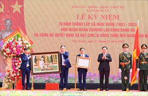 Chủ tịch Quốc hội dự Lễ đón Bằng công nhận xã Nghi Xuân đạt chuẩn nông thôn mới nâng cao