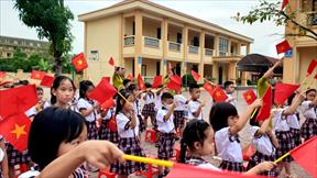 Nghệ An: Học sinh hân hoan trong ngày khai giảng năm học mới