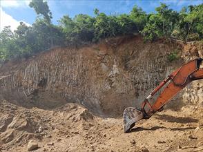 Phú Yên yêu cầu Công ty TNHH Huy Minh Tuấn dừng hoạt động khai thác mỏ đất trong thời gian hoàn tất các thủ tục